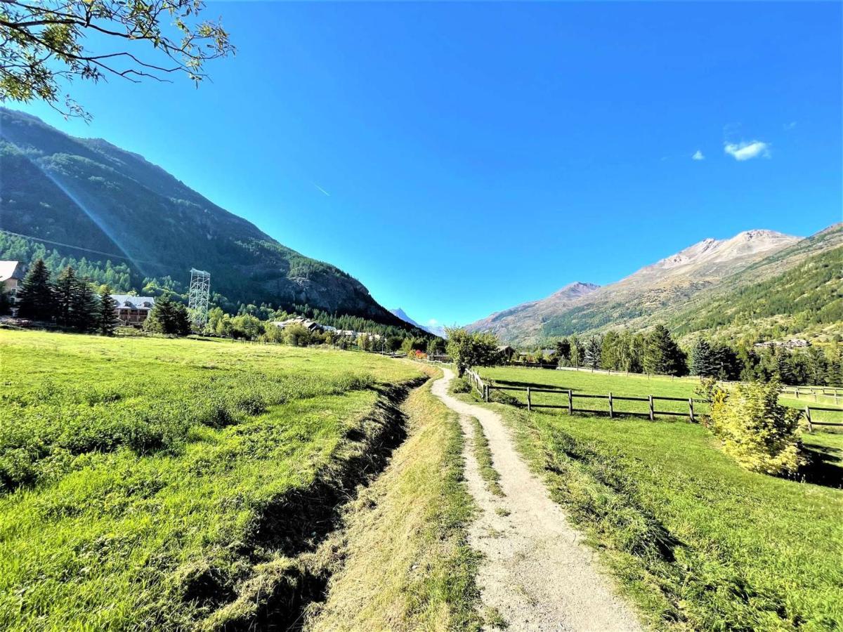 Appartement La Salle-les-Alpes, 3 pièces, 6 personnes - FR-1-330F-41 Serre Chevalier Esterno foto