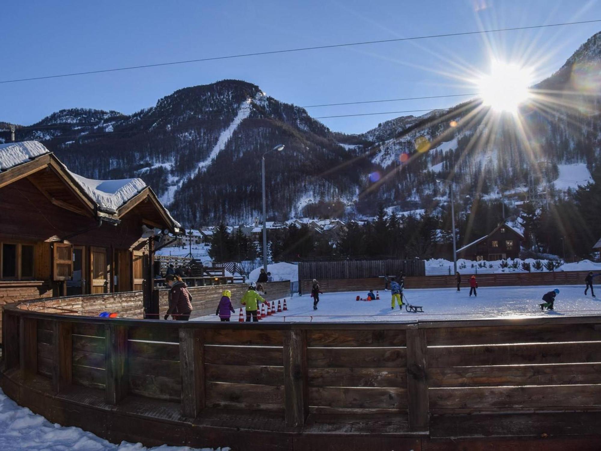 Appartement La Salle-les-Alpes, 3 pièces, 6 personnes - FR-1-330F-41 Serre Chevalier Esterno foto